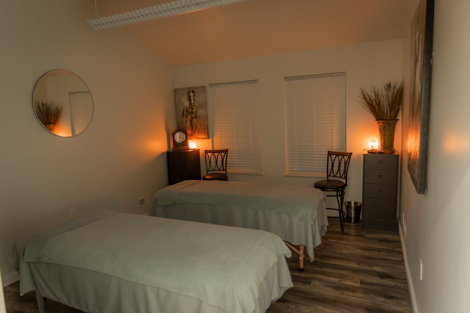 Salt Hollow Massage, photo 2