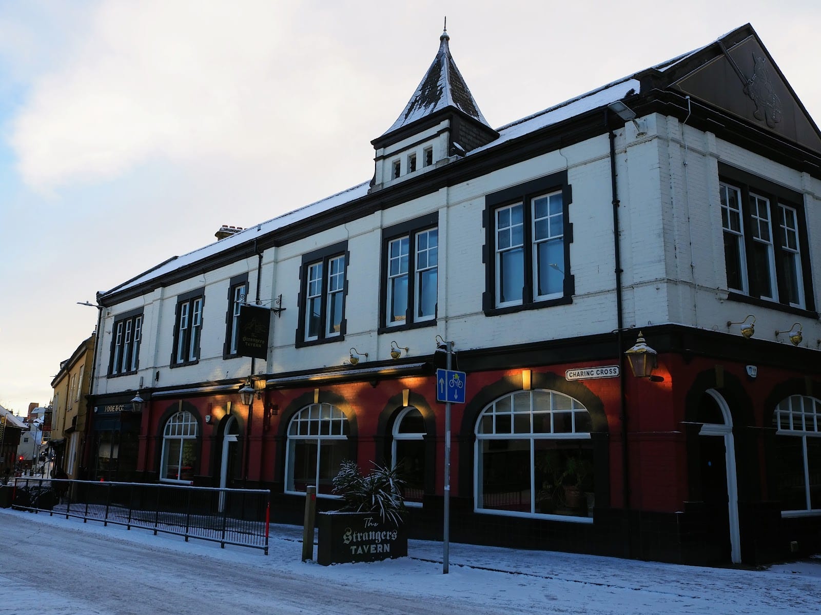 The Strangers Tavern, photo 4