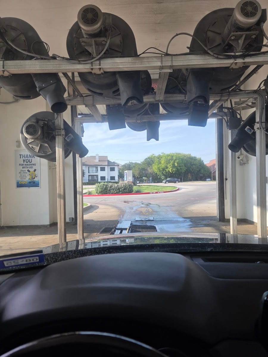 WhiteWater Express Car Wash, photo 3