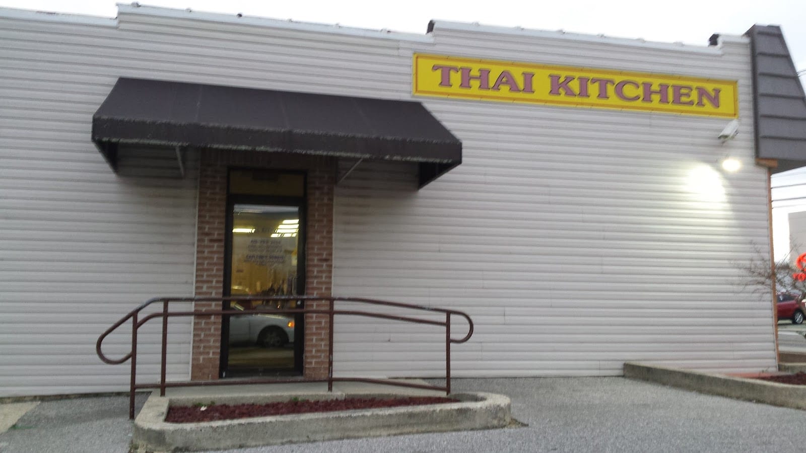 Carlson's Donuts & Thai Kitchen