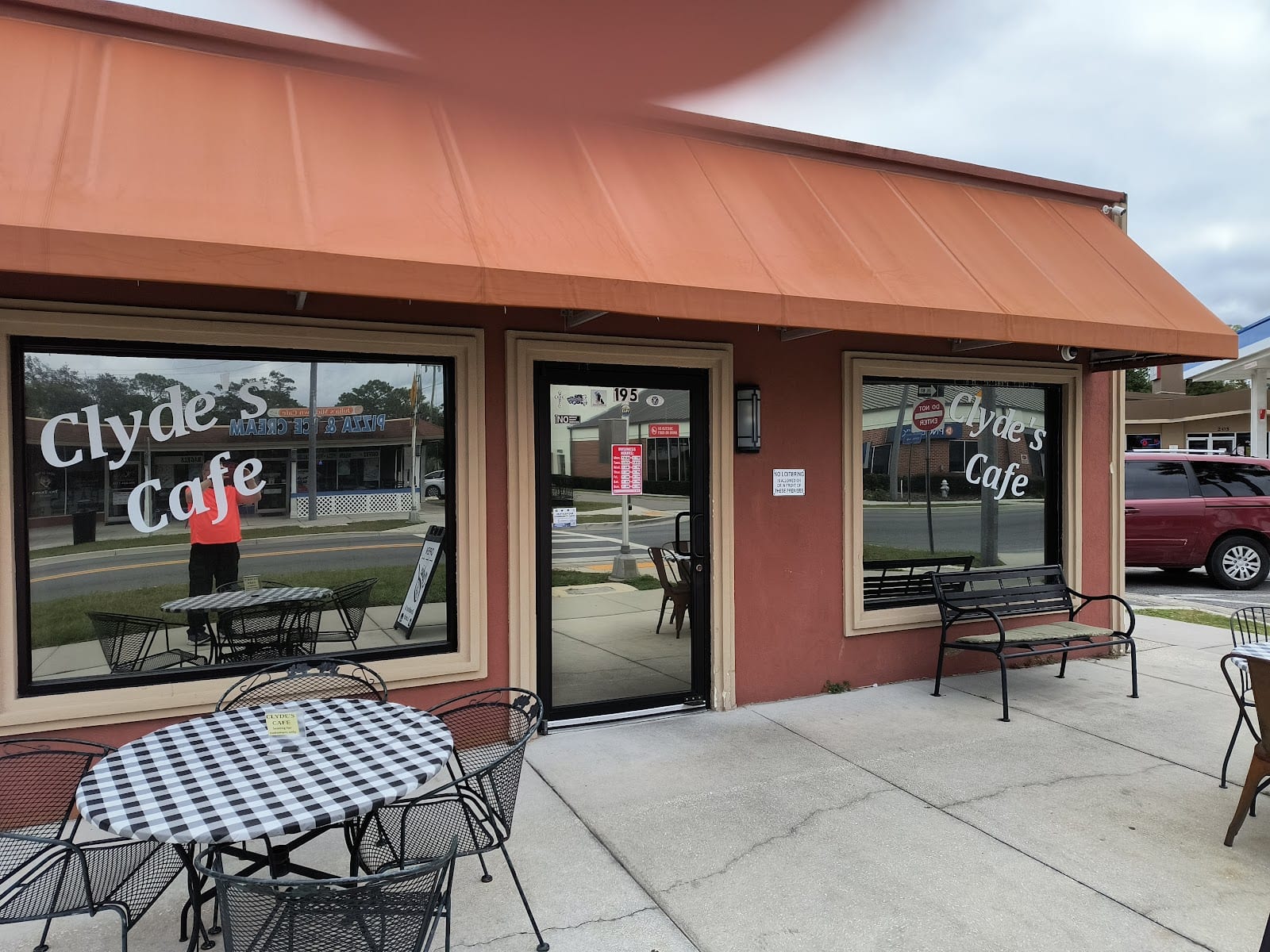 Clyde's Cozy Corner Cafe, photo 2