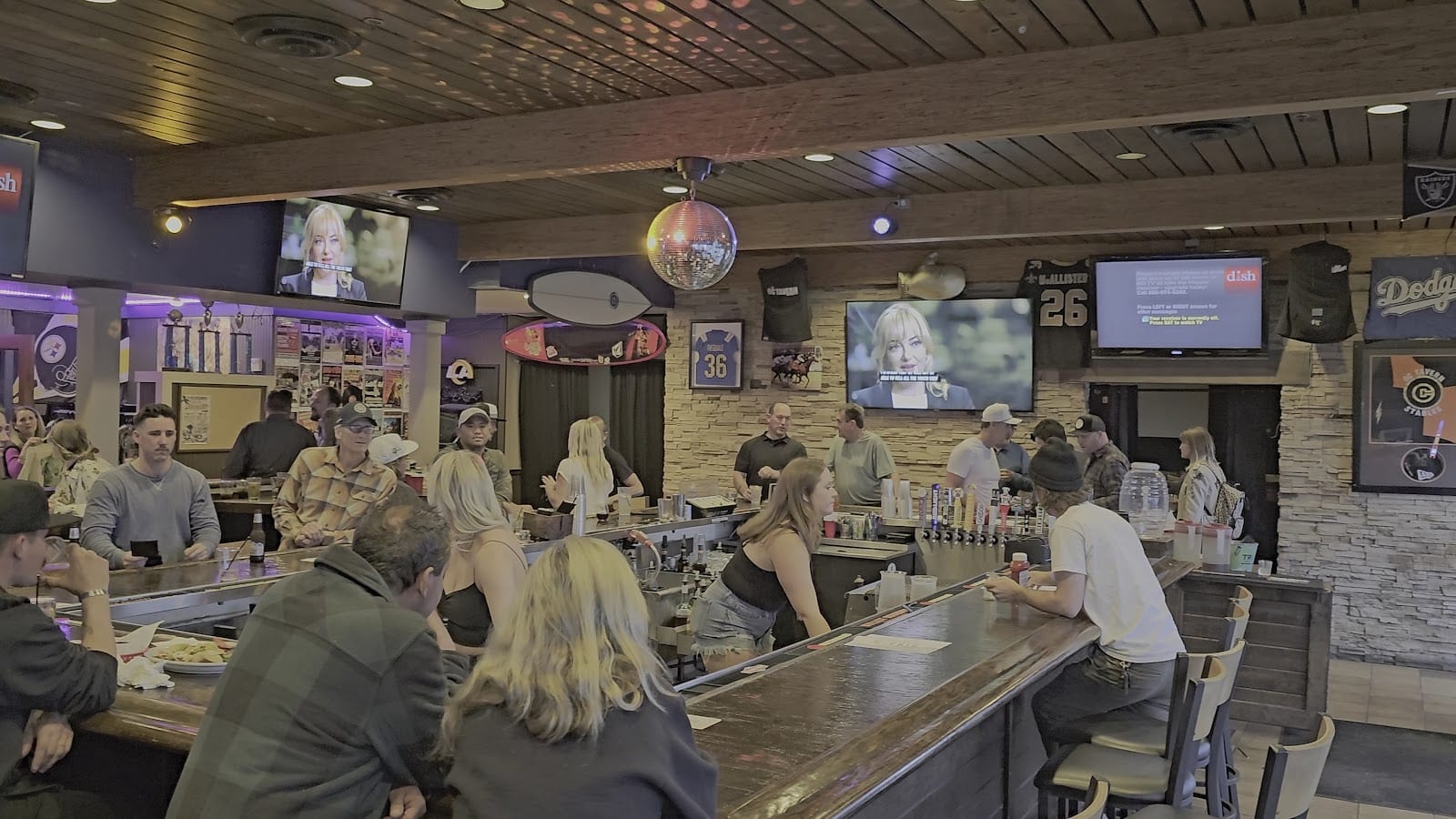 New OC Tavern, photo 2