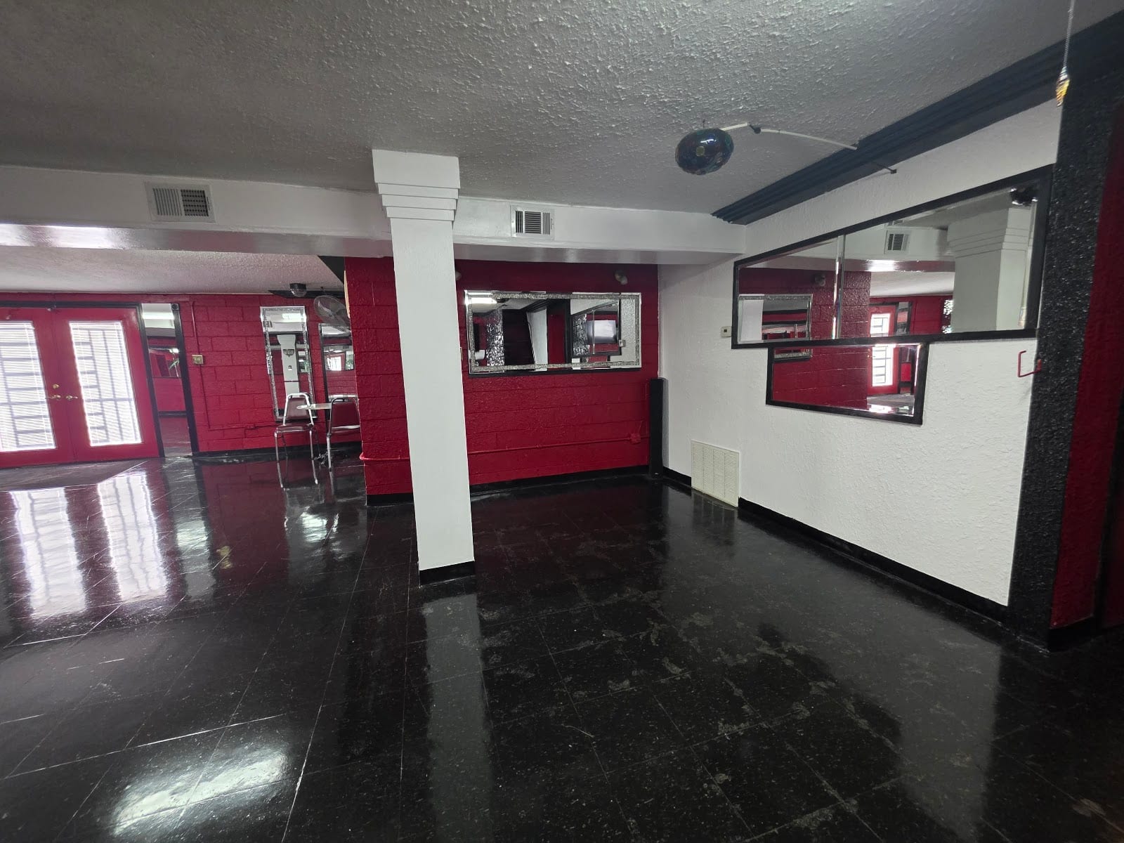 LJ's Event Lounge