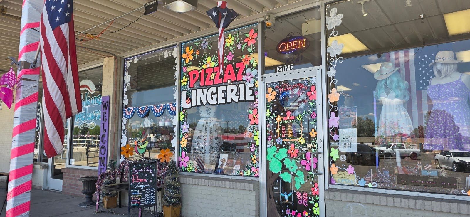 Pizzaz Lingerie and Adult Novelties, photo 2