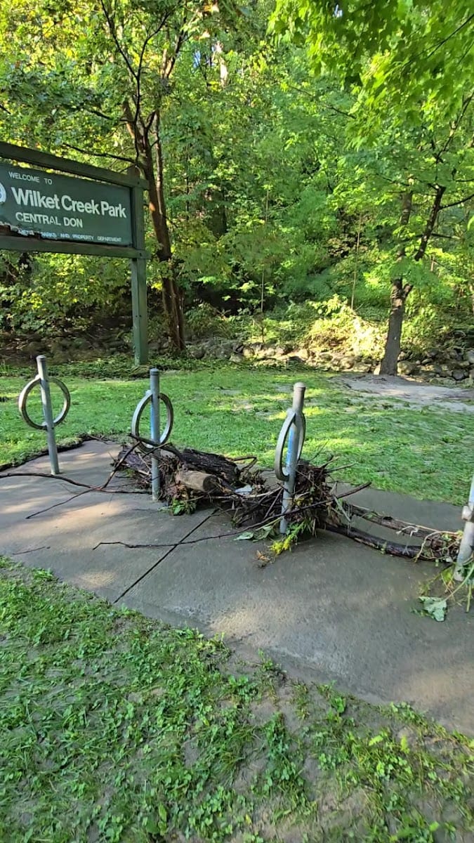 Edwards Gardens Trail Head, photo 2
