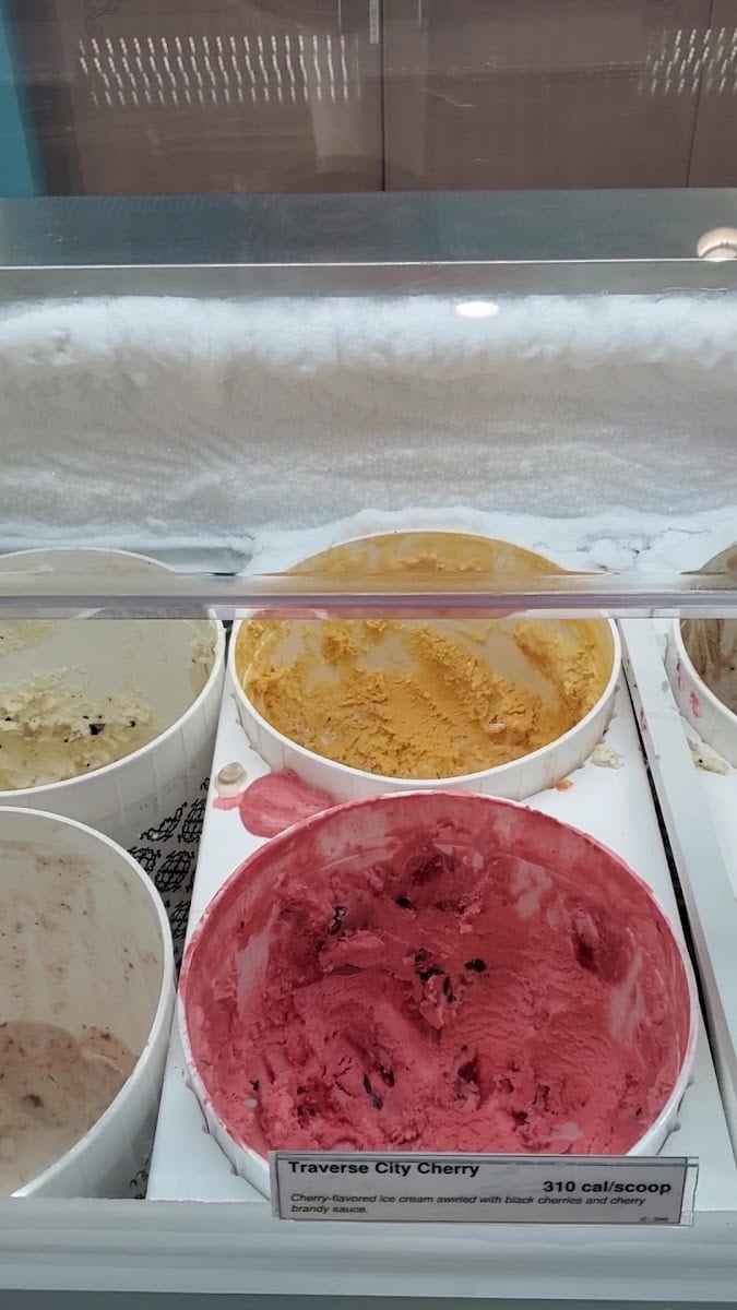 Kilwins Ice Cream - Chocolate - Fudge, photo 3