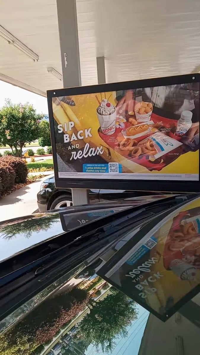 Sonic Drive-In, photo 3