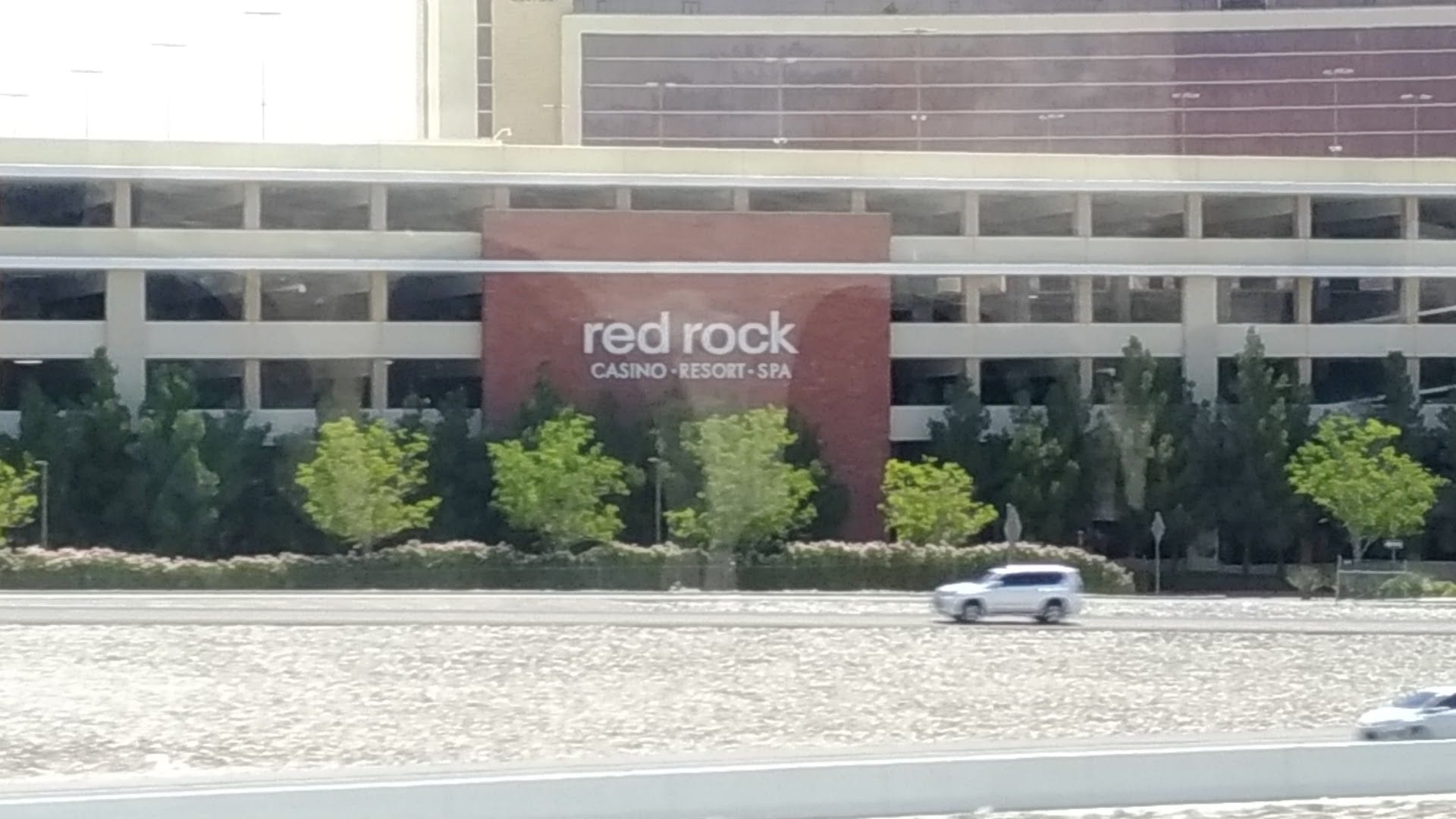 Crimson Pool, photo 2
