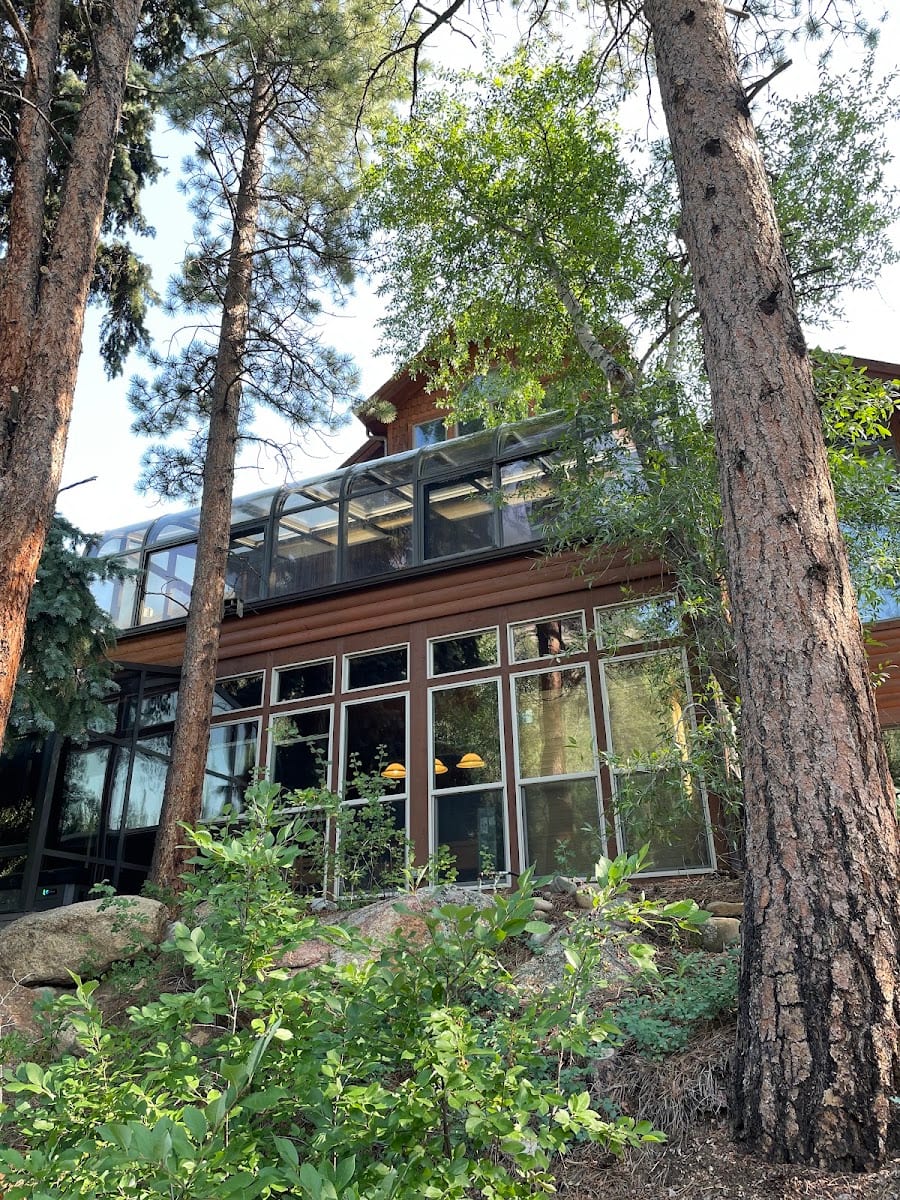 Fall River Lodge in Estes Park
