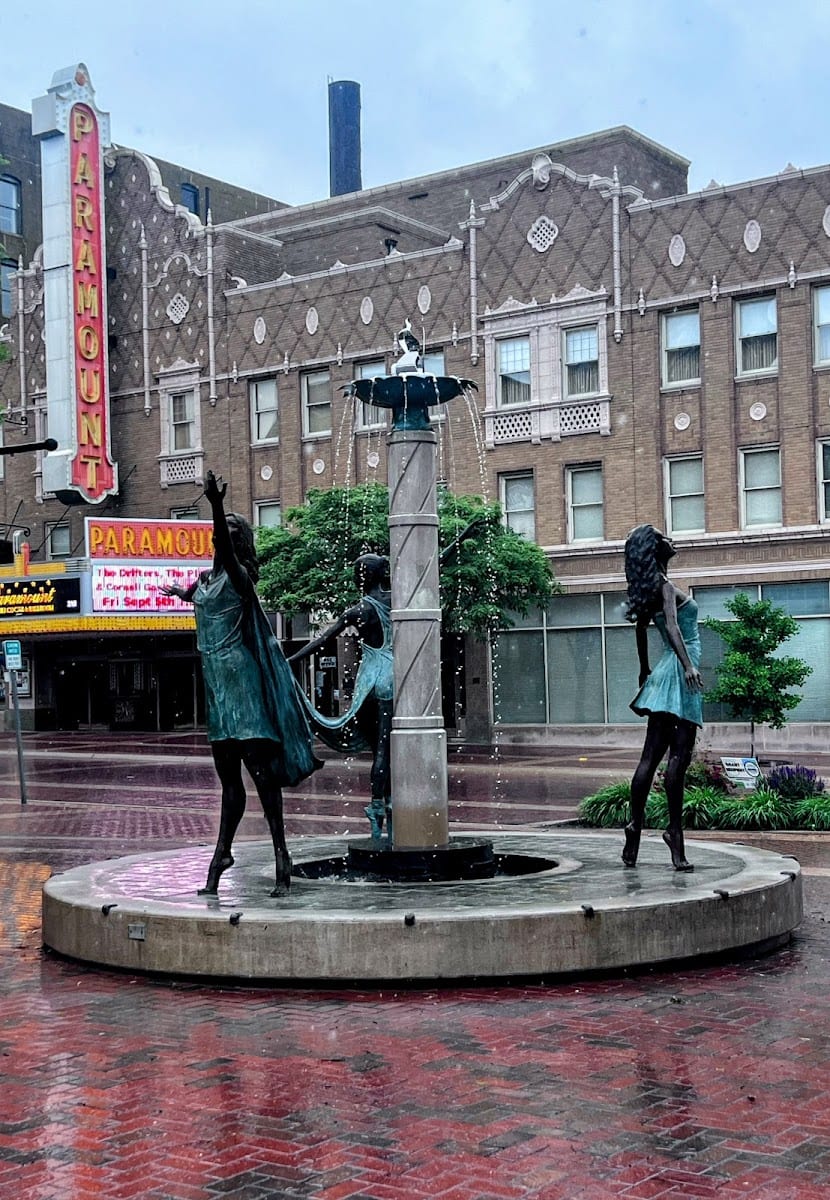 Dickmann Town Center, photo 2