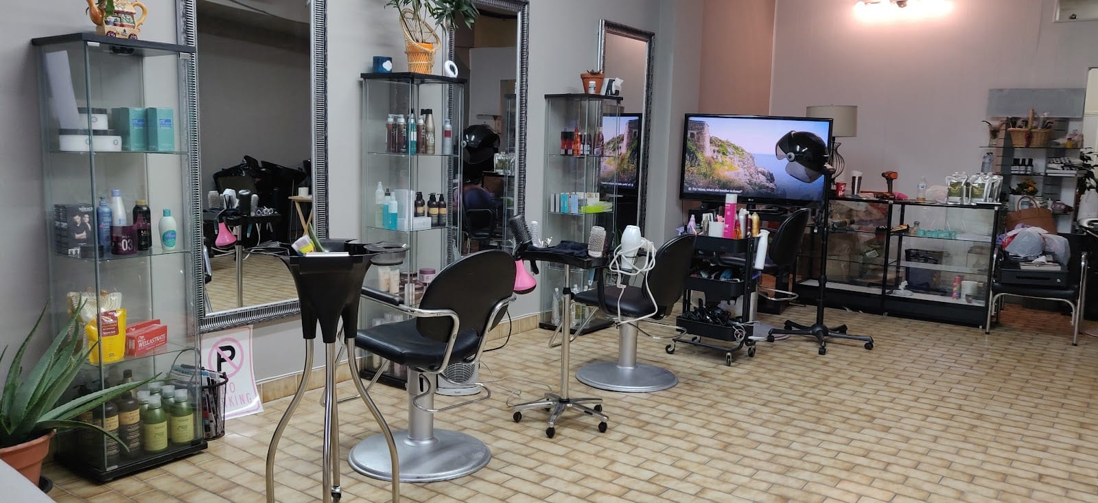 Alexandria's Beauty Salon