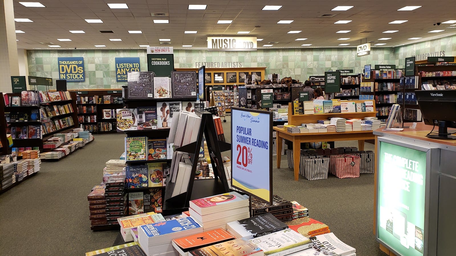 Barnes & Noble