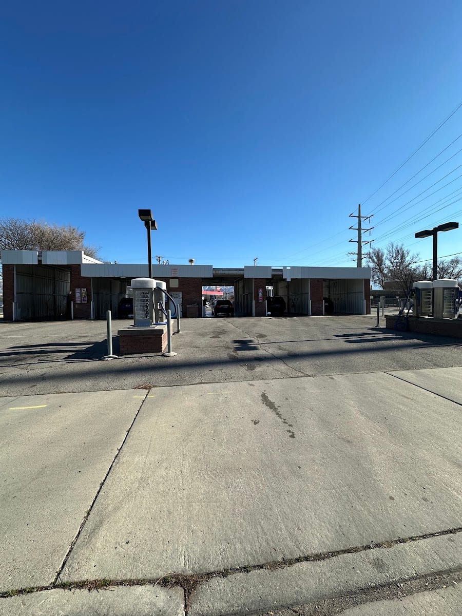 Spencer’s car wash, photo 3