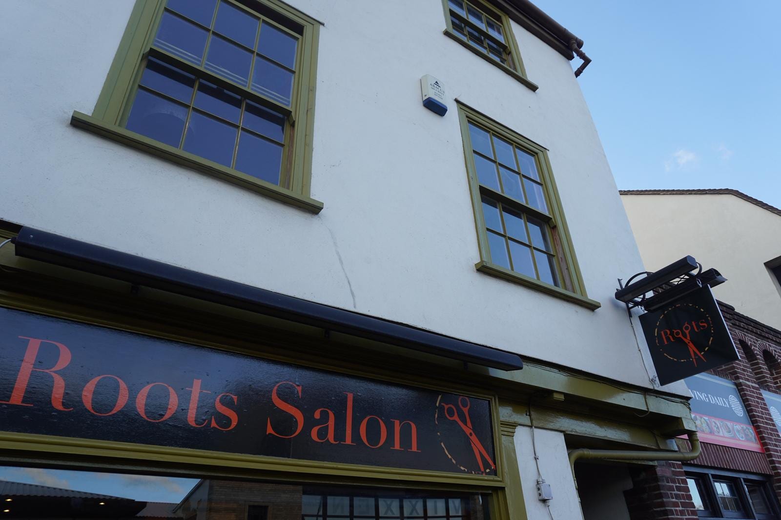 Roots Salon