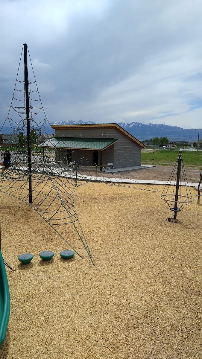 600 South Park, photo 3