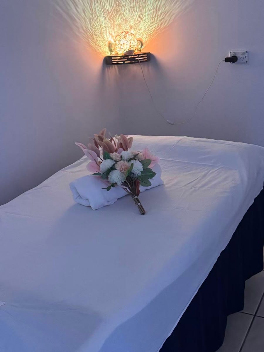 Lavender Haze Massage Mackay - Relax Massage, 按摩