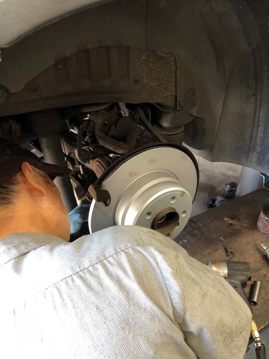 Bob's Auto Service, photo 2