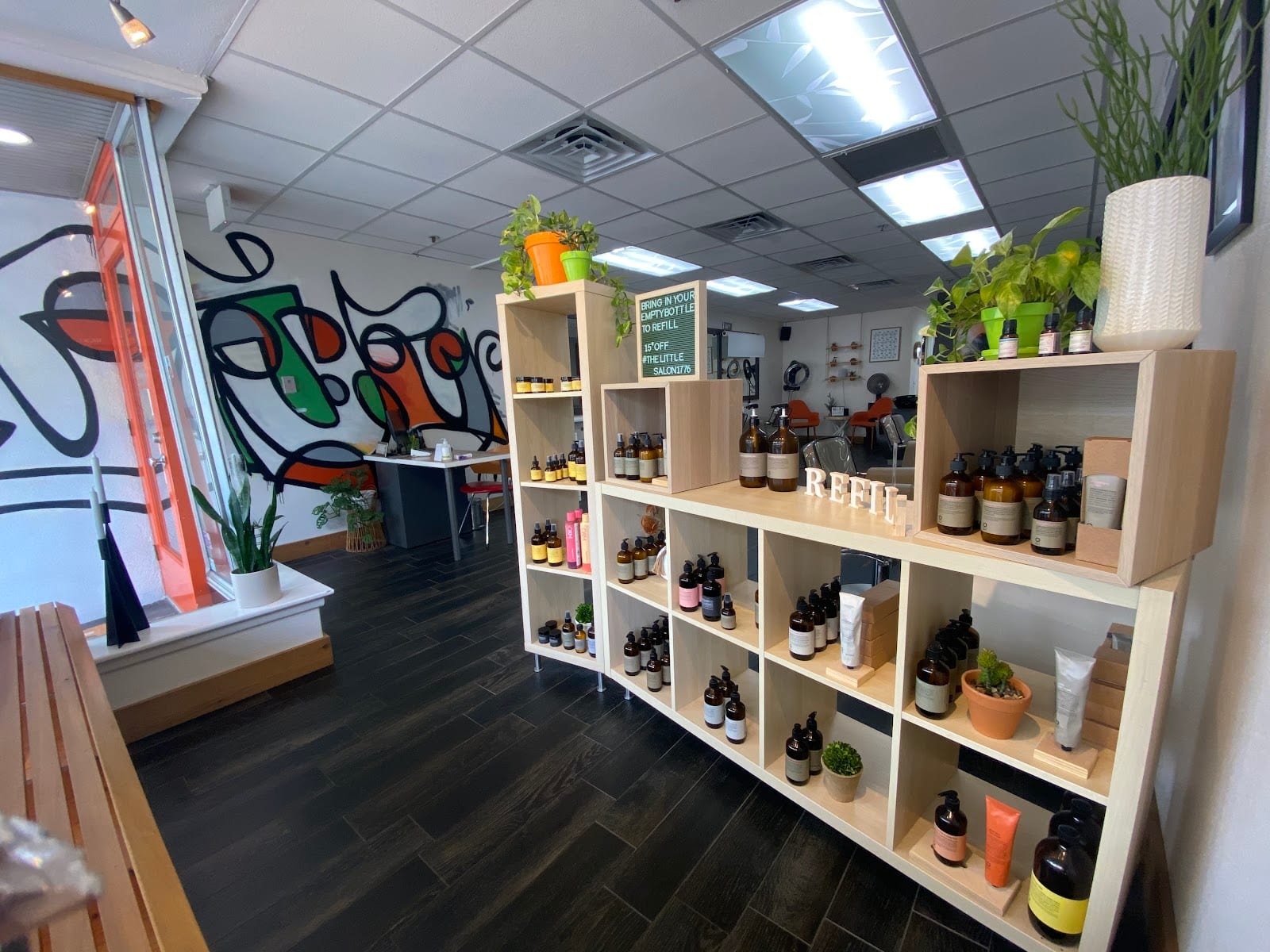 The Little Salon, photo 2