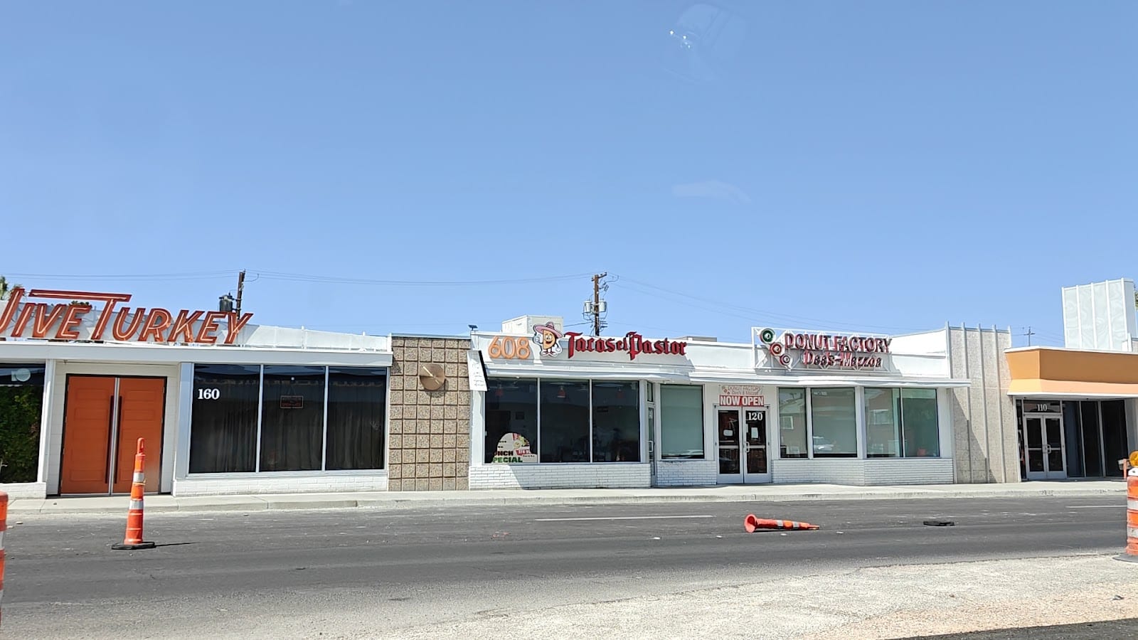 Donut Factory Dee's-Mazzoa, photo 3