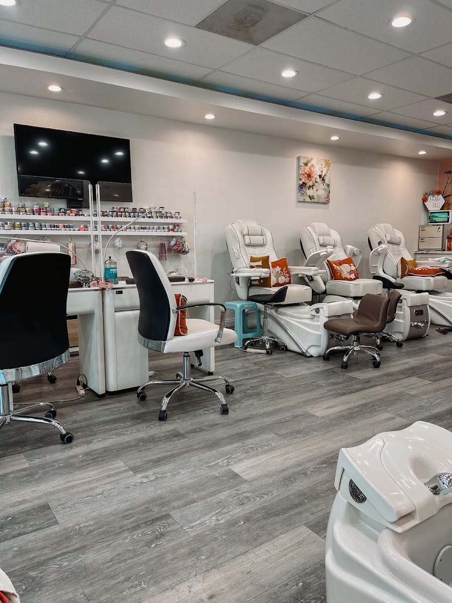 Ylang Ylang Nail Salon, photo 3