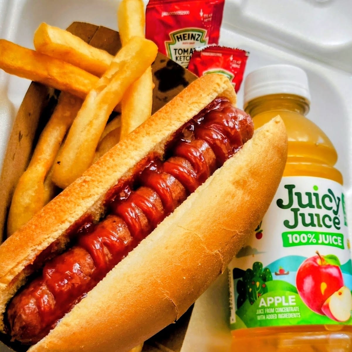Mad Dogs Hot Dogs, photo 4