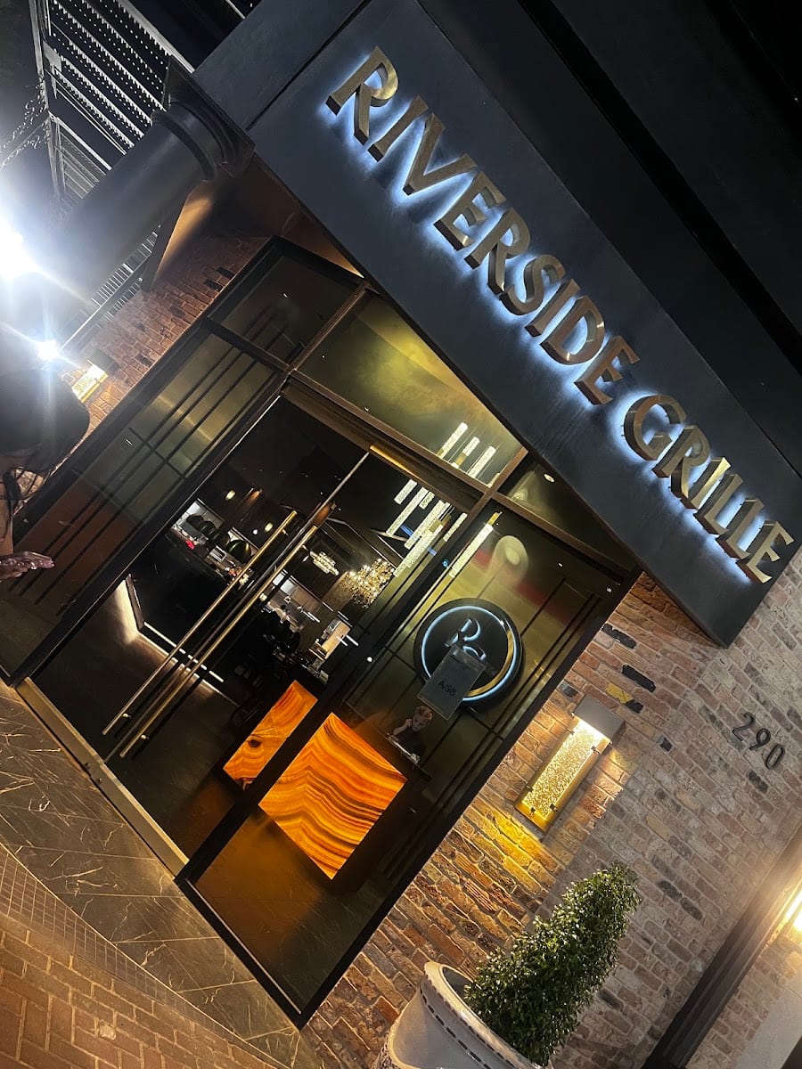 Riverside Grille
