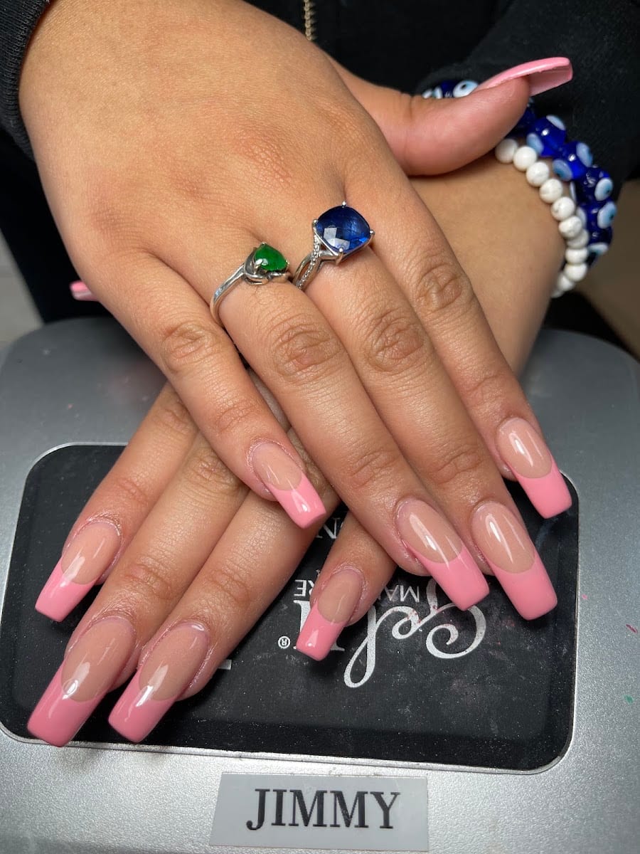 R&C NAILS & SPA