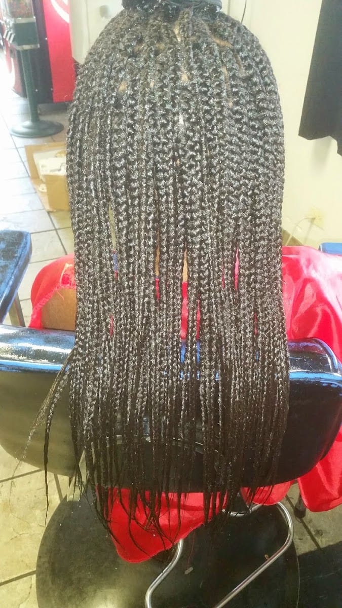 Tha Nu Spot Barber & BRAID Shop, photo 2
