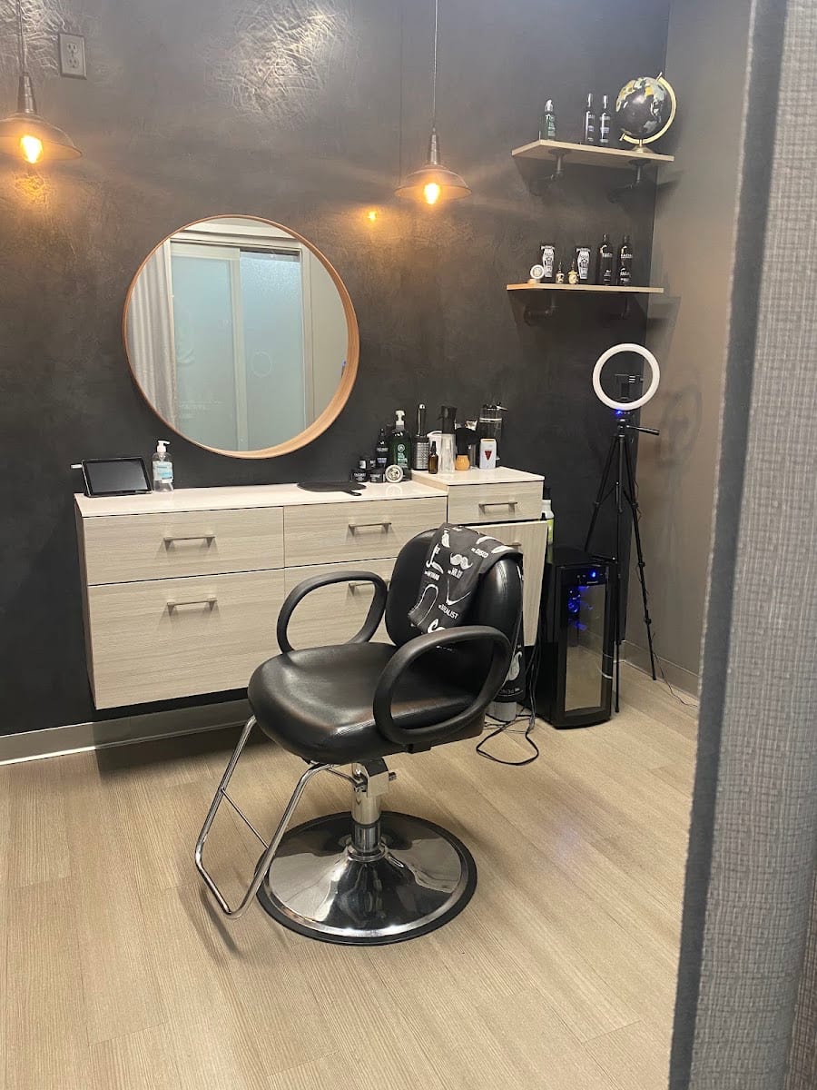 La Cueva Barber Studio