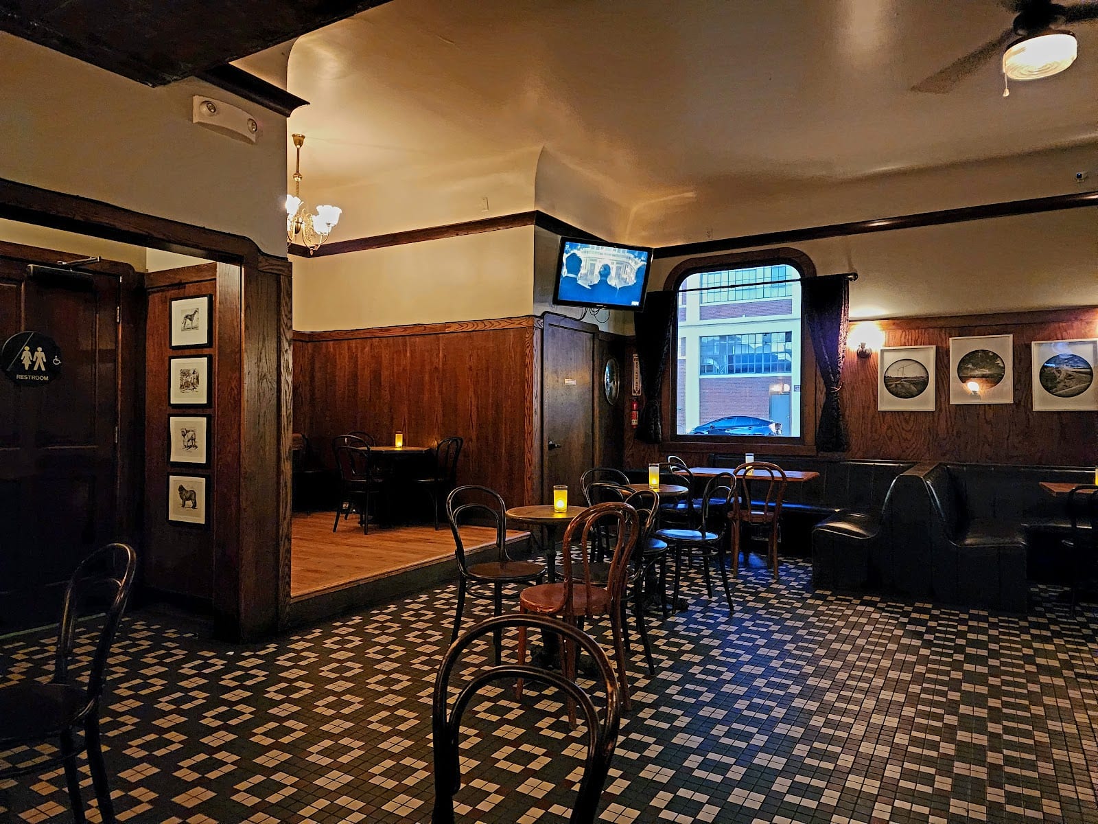 Dogpatch Saloon, photo 3