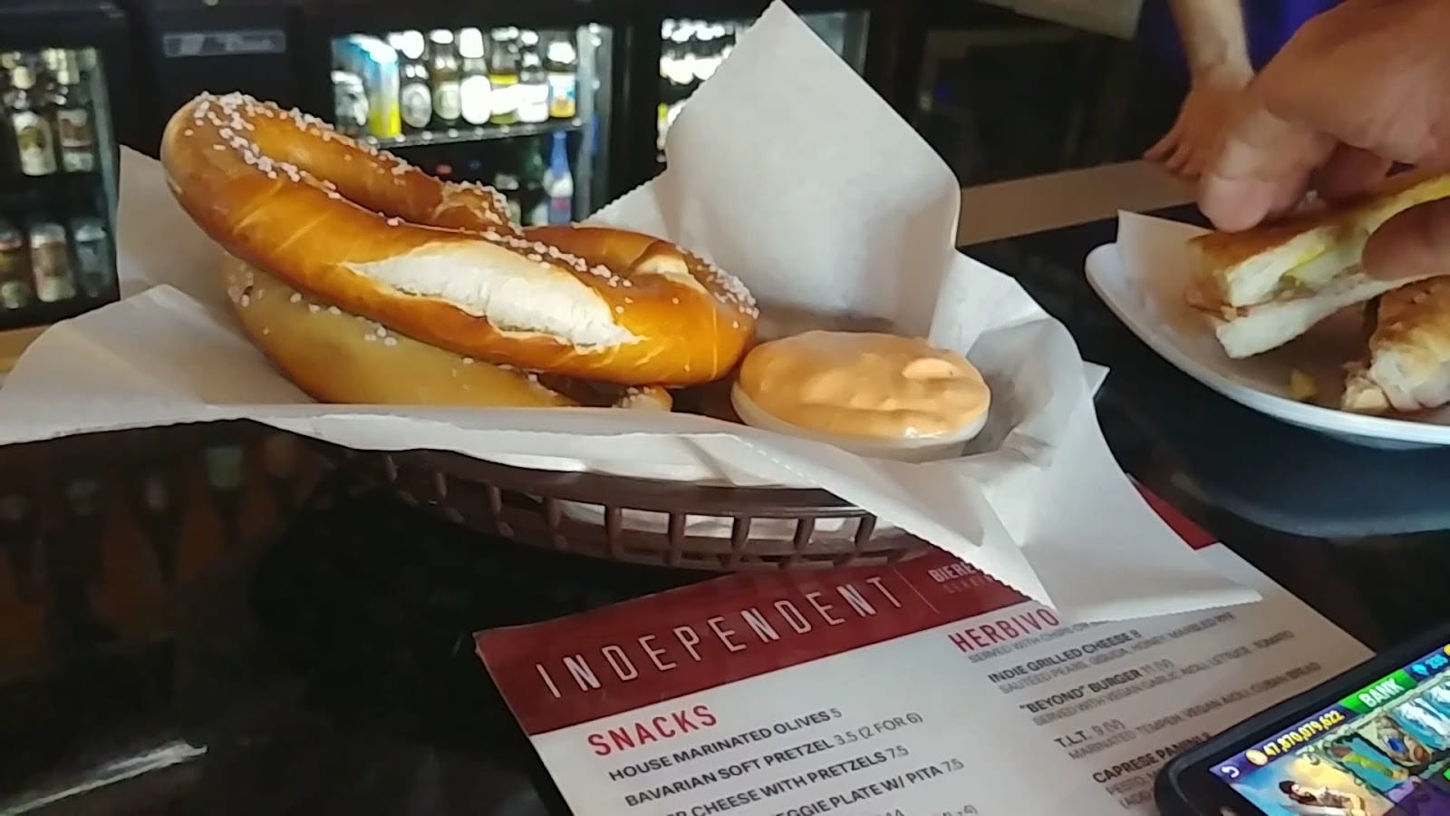 Independent Bar & Kitchen, photo 3