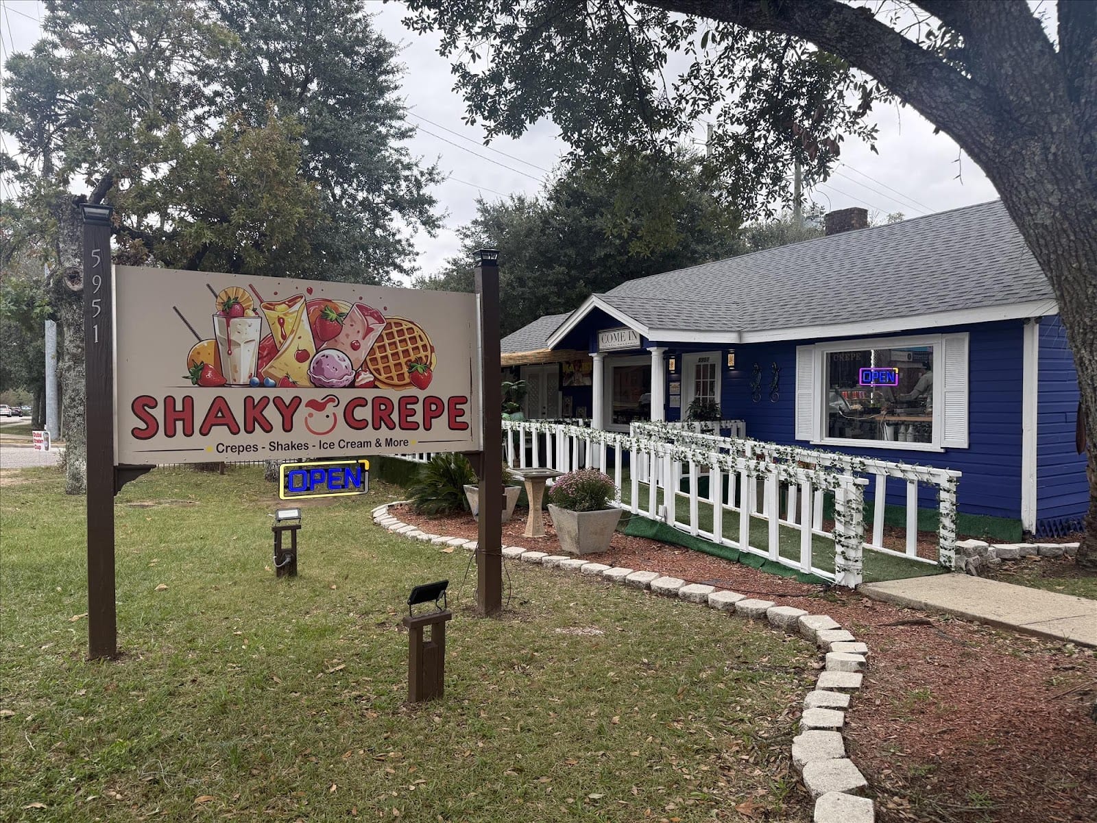 Shaky Crepe, photo 3