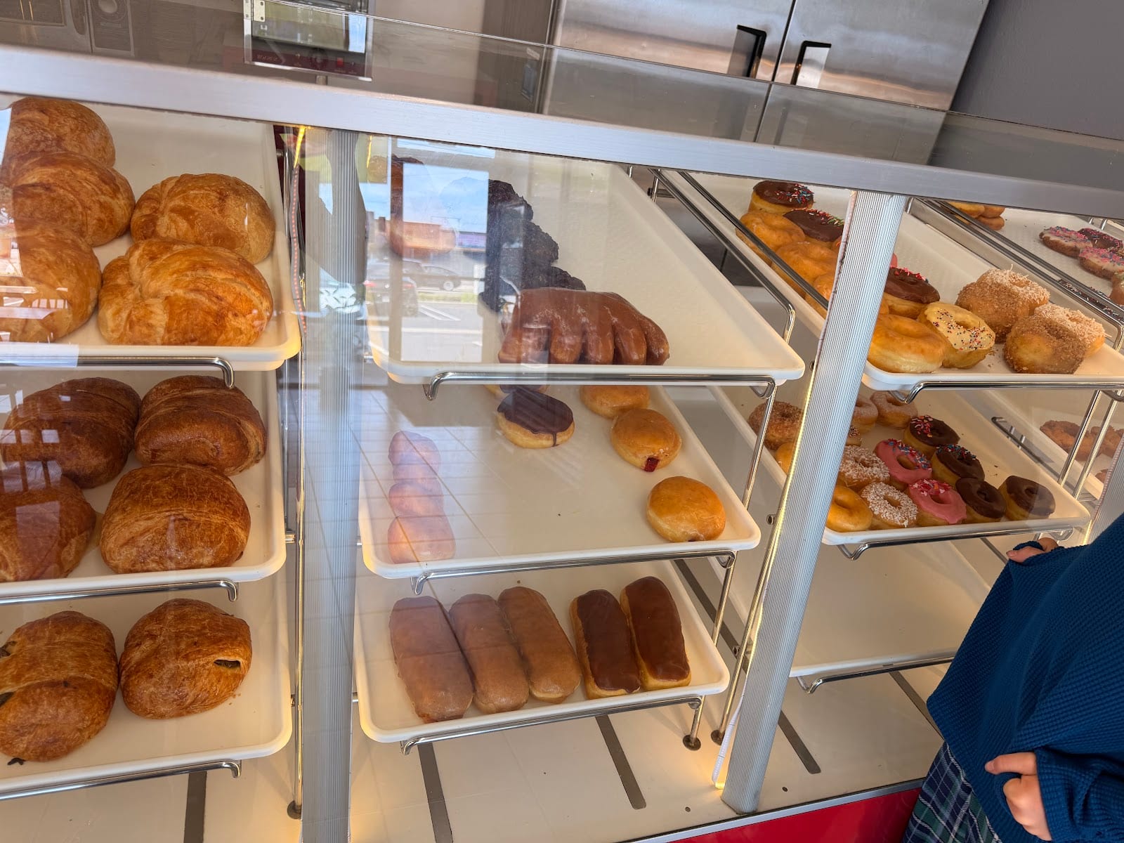 Dey's Doughnuts & Croissants