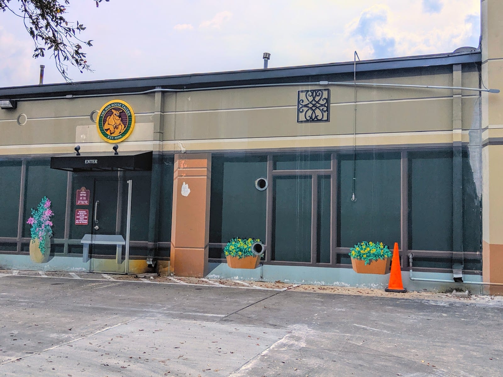 The Dog House Tavern, photo 2
