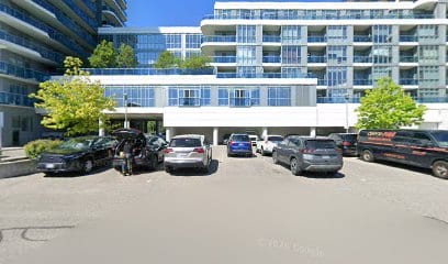 Yonge & 16 Dental Office