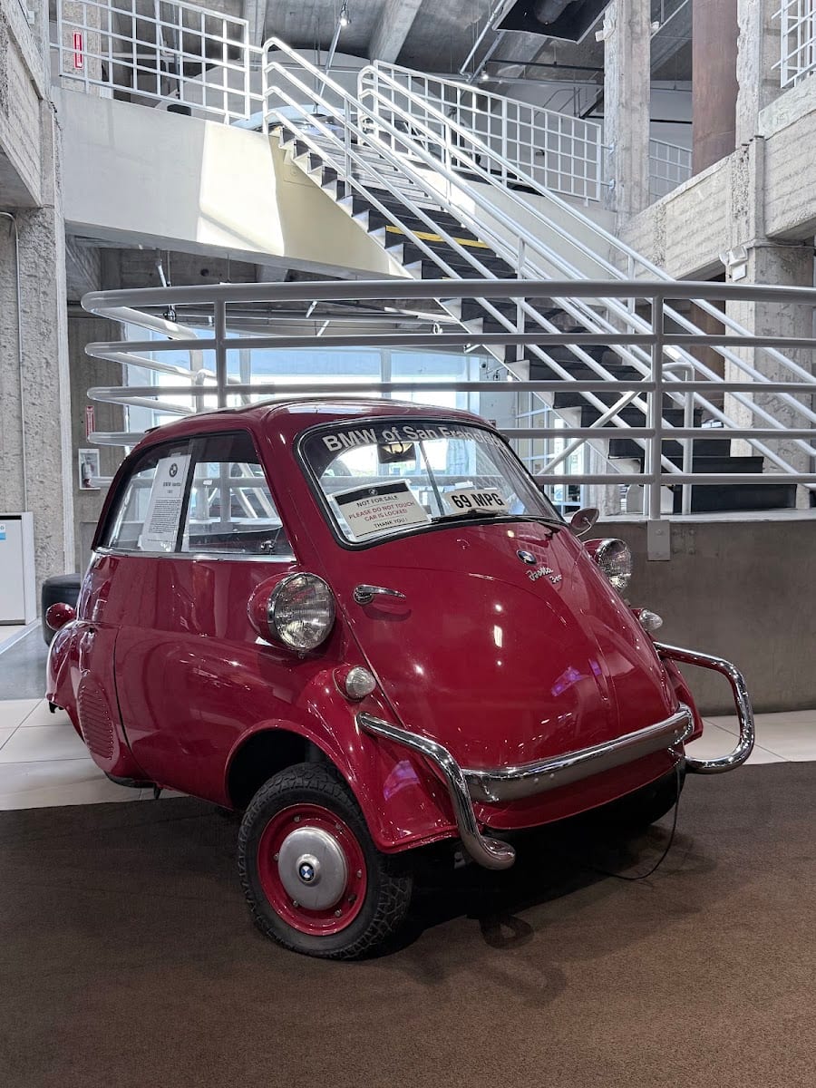BMW of San Francisco Service Center, photo 3