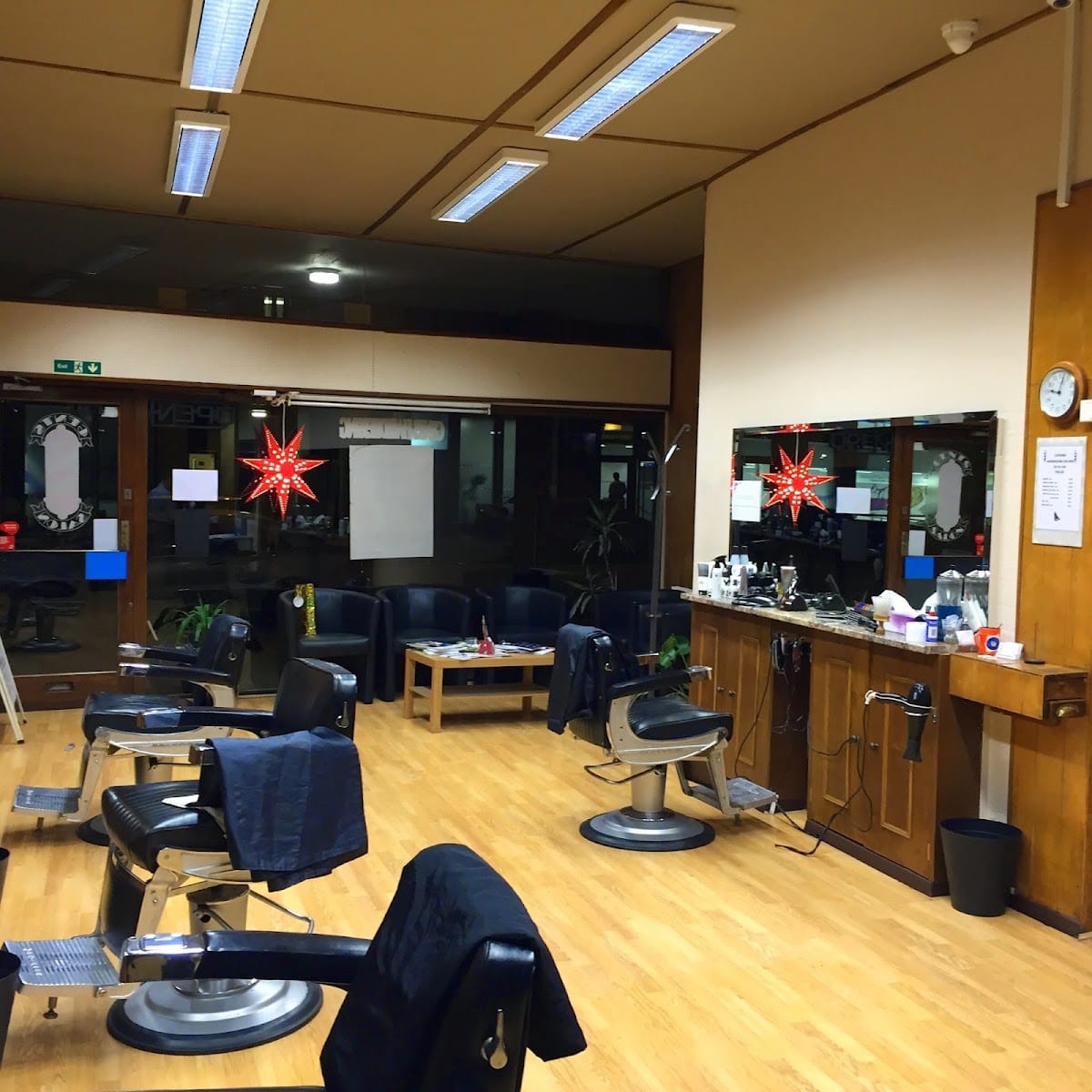 Cliffords The City Hairdressers, photo 2