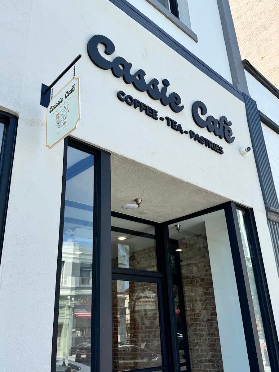 Cassie Café