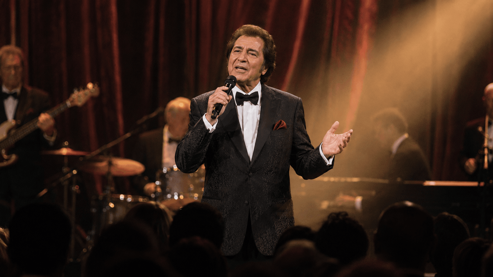 Legendary Crooner Engelbert Humperdinck Coming to FireKeepers Casino in Battle Creek