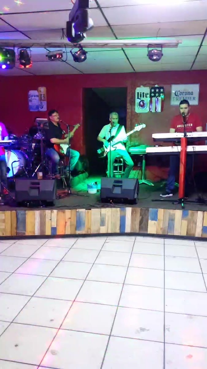 Bojangles Night Club, photo 2