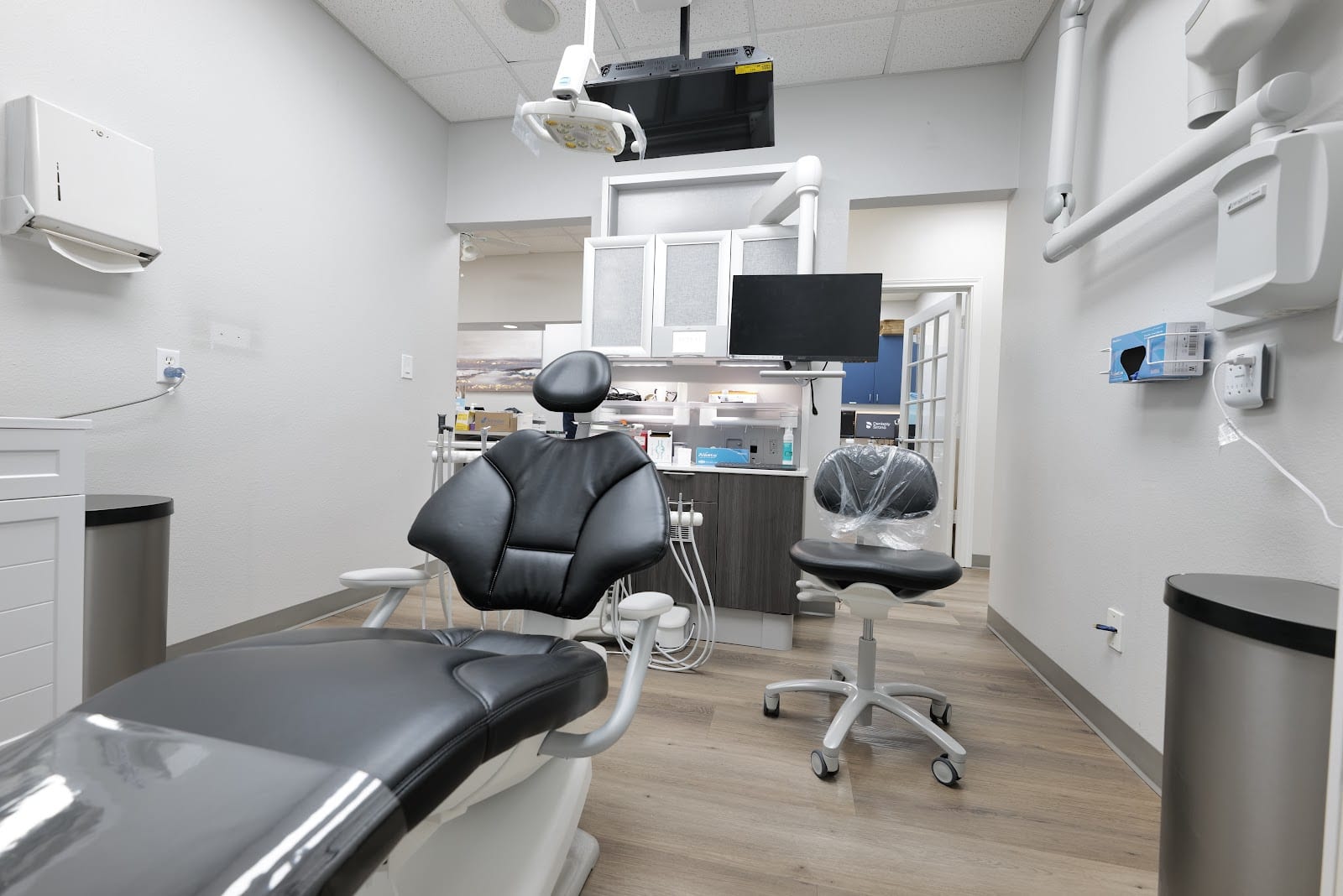 Frisco Modern Dentistry- Christopher Tiu DMD