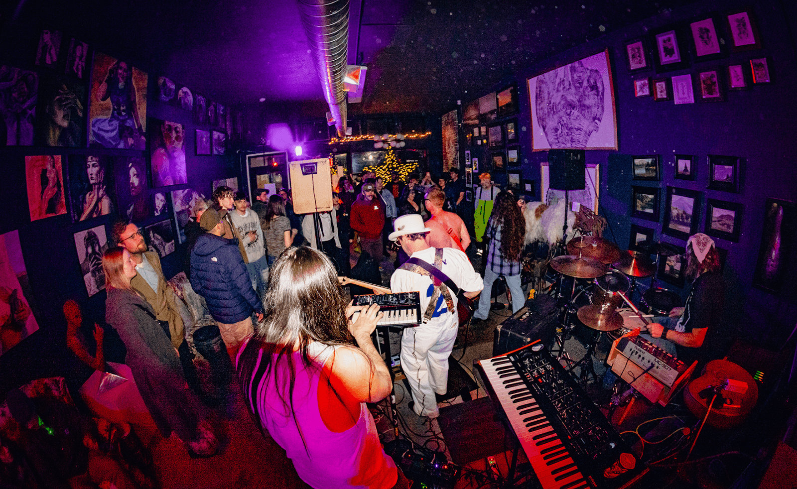The Logan Gallery: Fine Art + Live Music, photo 2