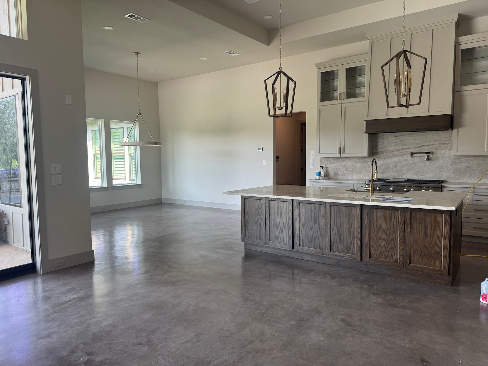 Superior Concrete & Design