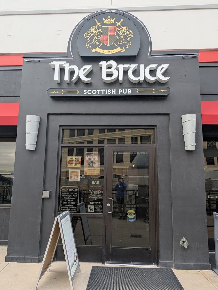 The Bruce Scottish Pub, photo 3
