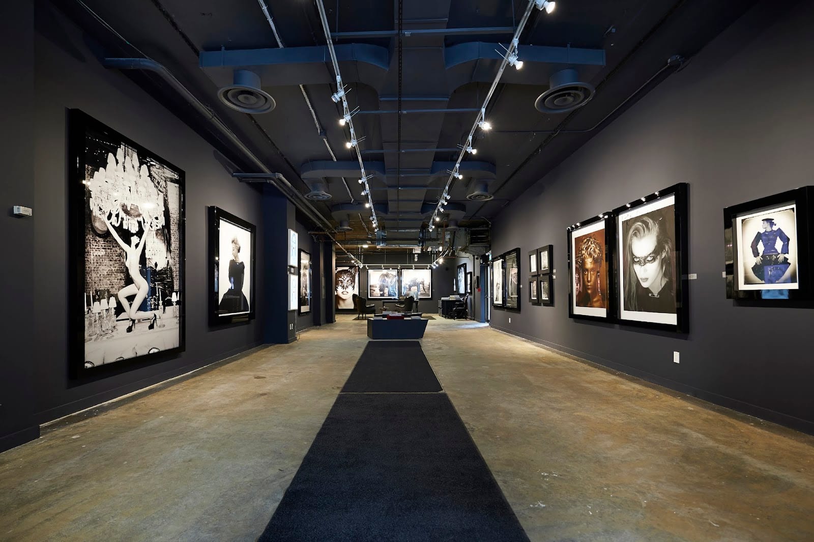 Izzy Gallery Ltd.