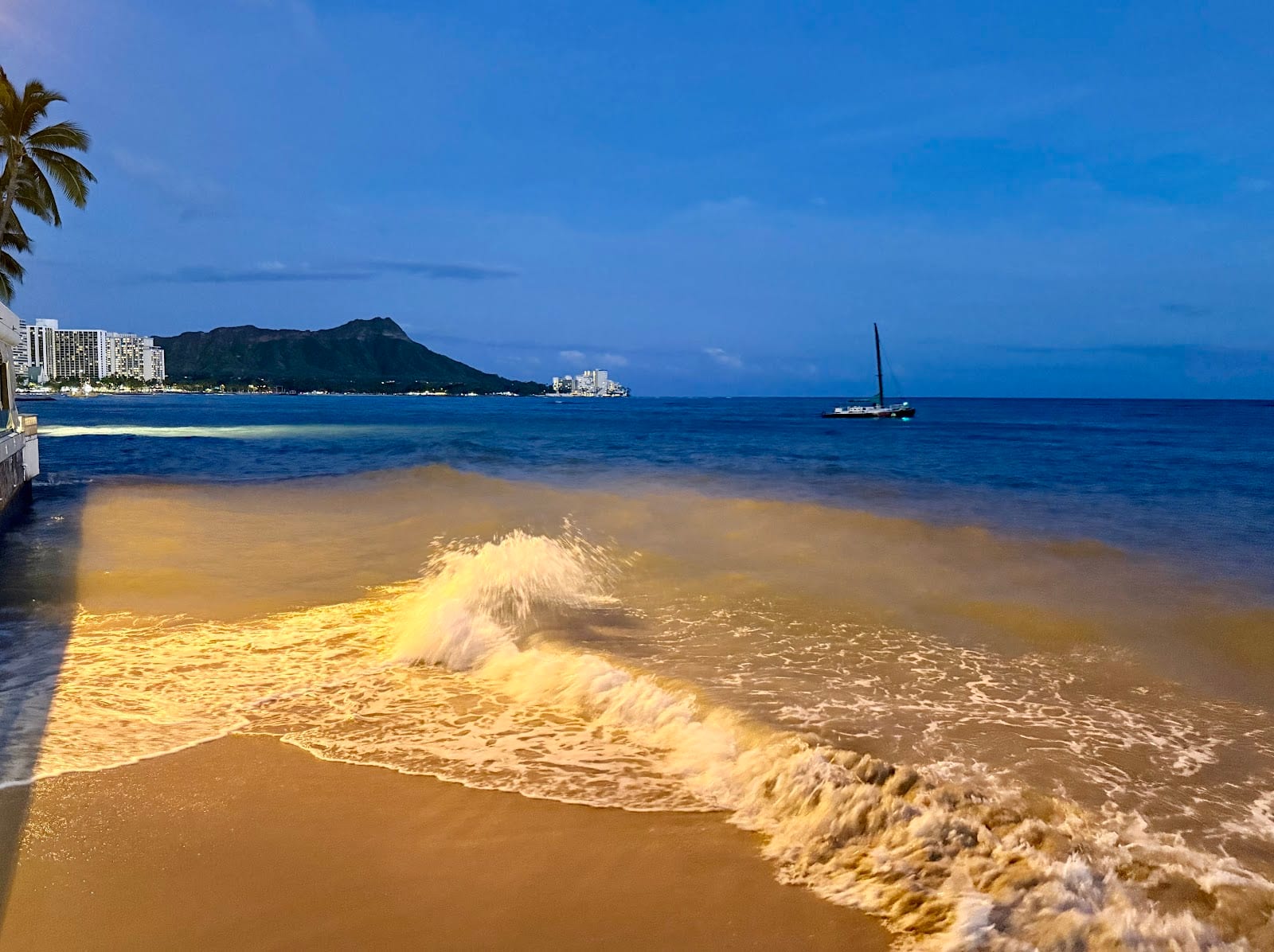 Outrigger reef