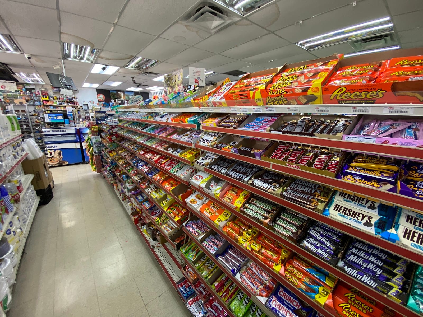 Touchdown#2 Corner Store & Smoke Shop, photo 3