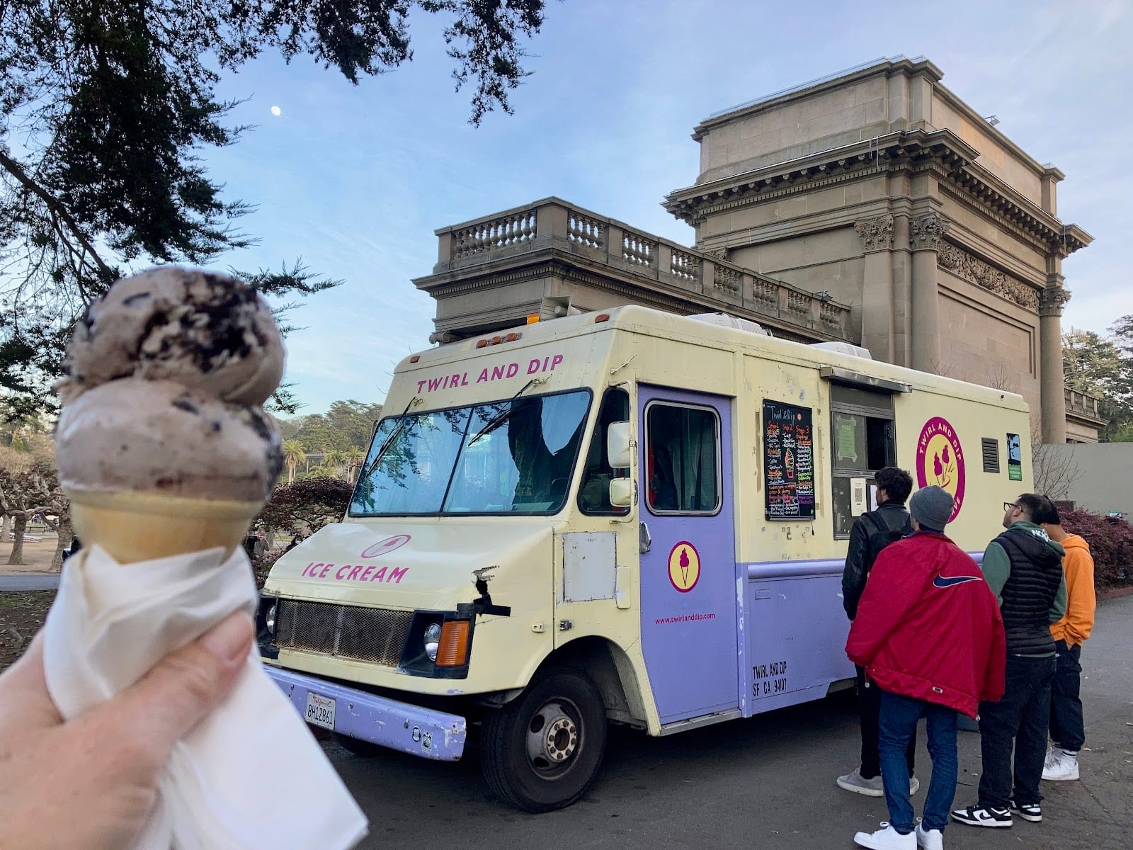 Twirl & Dip Soft Serve Ice Cream Truck, photo 4