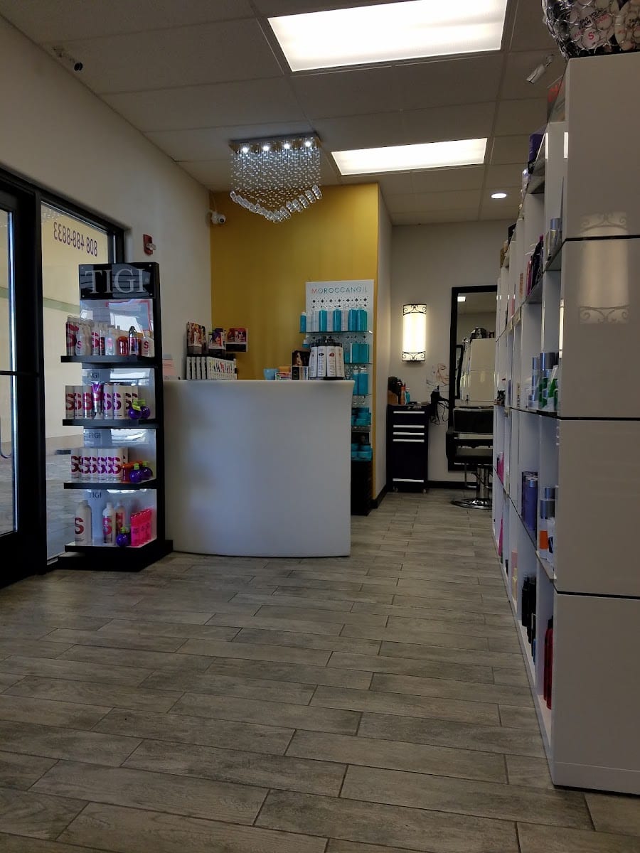 Bravo Salon Hawaii, photo 3