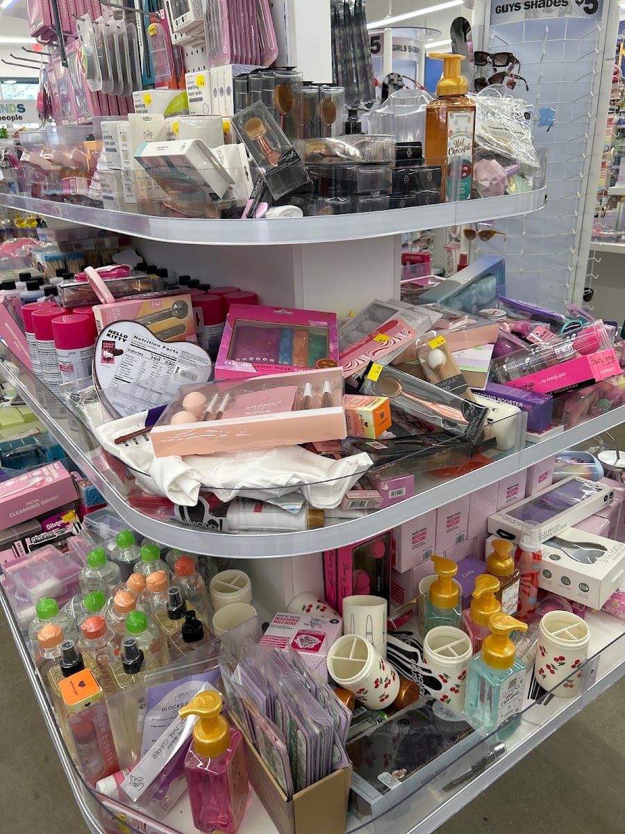 Five Below, photo 3